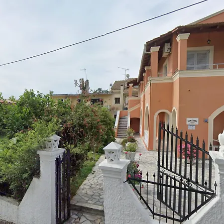 Georgia's Apartments, - Complex S Casa di campagna Ipsos